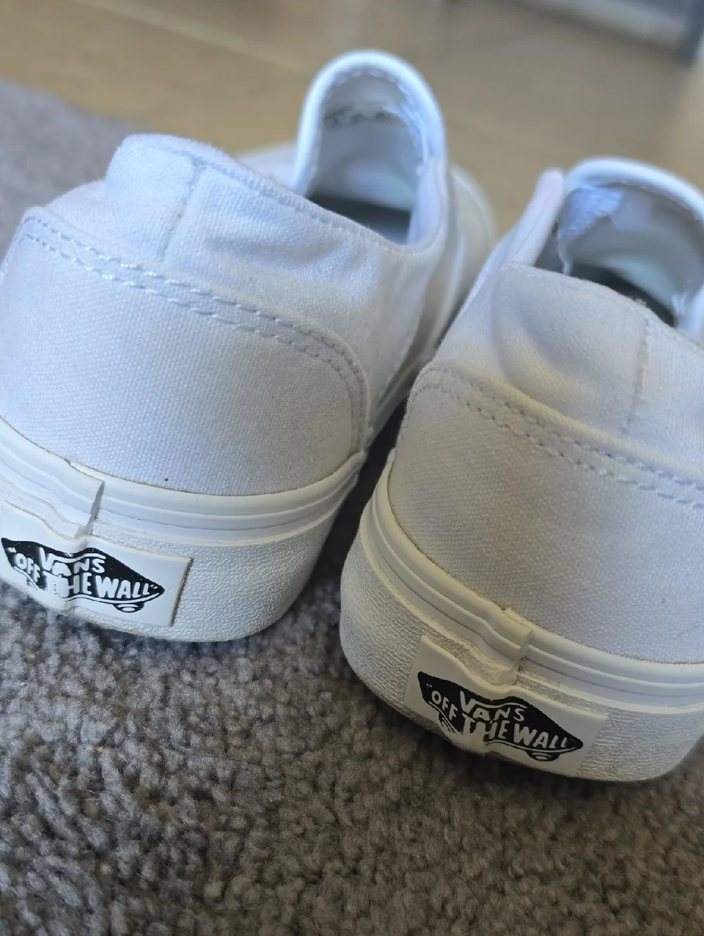 Vans Womens White Slip-On Sneakers Create Your Own DIY Shoes Size 9